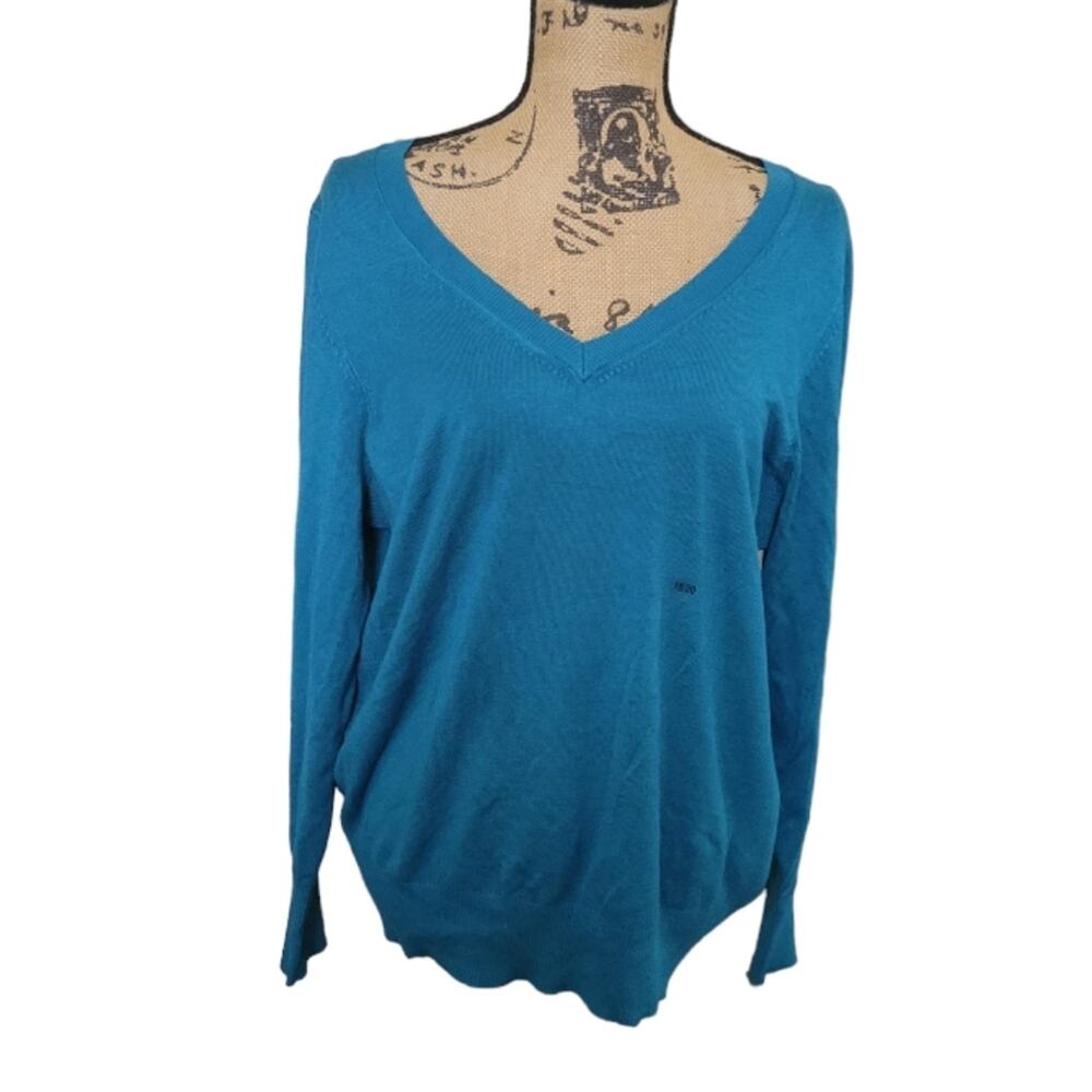 Size 18 / 20 Lane Bryant New teal blue v-neck sweater